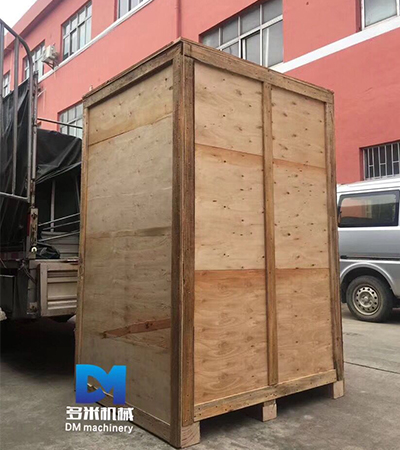 上海王總定制一臺自動(dòng)化鉆孔機(jī)